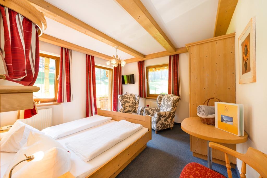 Hotel Landhaus Marchfeld Oberau Eksteriør bilde