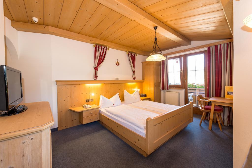 Hotel Landhaus Marchfeld Oberau Eksteriør bilde
